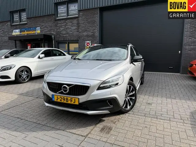 Volvo V40 Cross Country 1.5 T3 Summum | 2E EIGENAAR | 3/6 of 12 MND GARANTIE | PANO DAK | CAMERA | N...