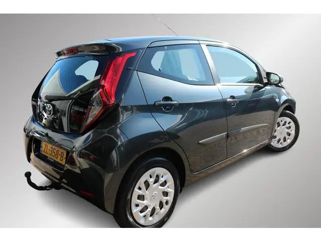 Toyota Aygo 1.0 VVT-i x-play limited Apple Car Play, Android Auto, Trekhaak/ Fietsendragerbeugel
