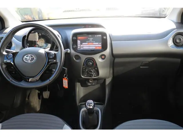 Toyota Aygo 1.0 VVT-i x-play limited Apple Car Play, Android Auto, Trekhaak/ Fietsendragerbeugel