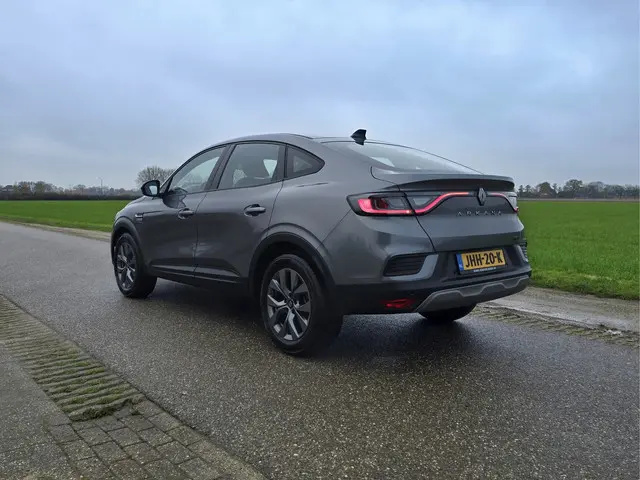 Renault Arkana 1.6 E-Tech Full Hybrid 145 Evolution - 145 Pk - Euro 6 - ParkeerCamera - Navi - Apple...