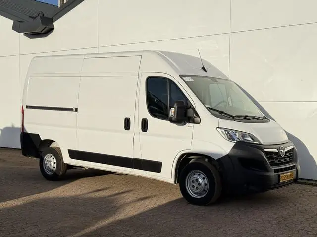 Opel Movano