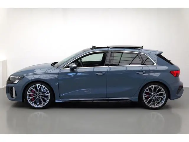 Audi RS3 Sportback 2.5 TFSI quattro |Pano|Ceramic|360|Massage|Nieuwstaat!|