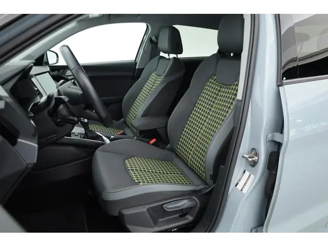 Audi A1 Sportback 40 TFSI S Line 200pk! | Digi. Dashboard | Apple CarPlay | Keyless | Stoelverw. | C...