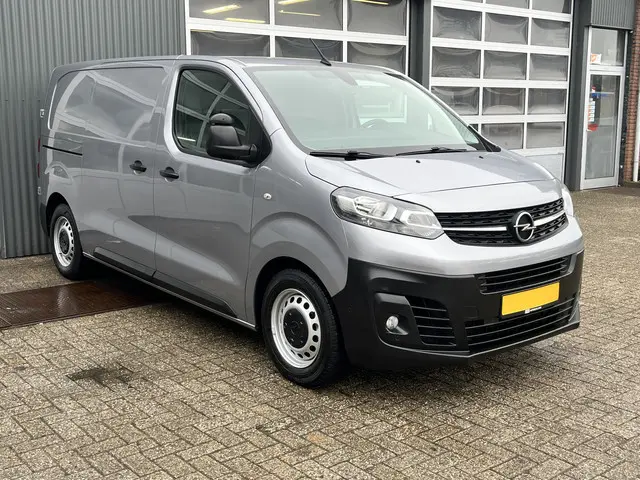 Opel Vivaro 1.5 CDTI L2H1 Marge BTW en BPM vrij!! Airco Cruise controle Navigatiesysteem 2-Persoons...