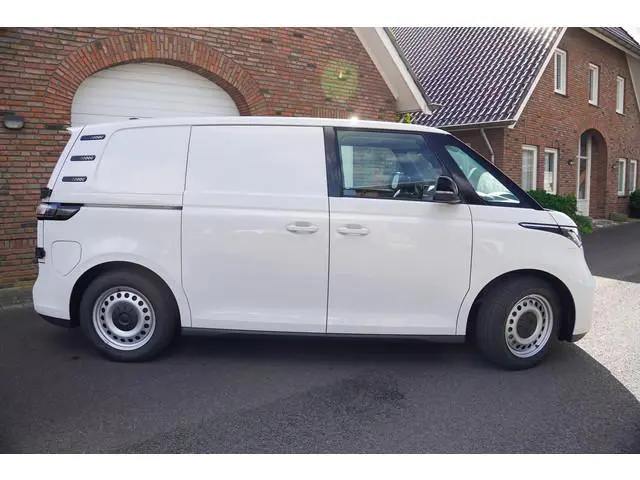 Volkswagen ID. Buzz Cargo 79 kWh 286PK L1H1 A-Deuren Side Assist ACC Travel Assist