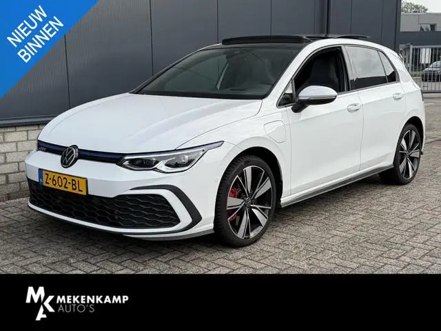 Volkswagen Golf 1.4 eHybrid GTE 18"/SOH 91%/Leder + memory/Panoramadak/IQ Light/Dynamic chassis/Stuu...