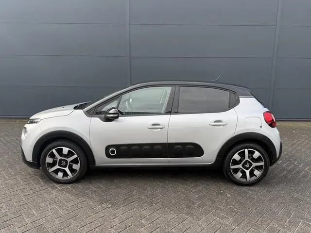 Citroën C3 110pk Shine (Camera - Navigatie - Automatische Airco - Apple Carplay - 17" - Parkeersenso...