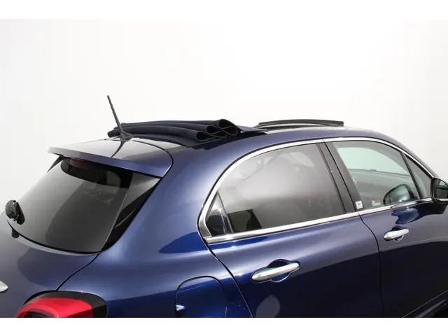 Fiat 500 X Fiat 500X 1,4 Turbo 150pk Yacht Club Automaat | Leder | Navigatie | Audio | Canvas vouwda...