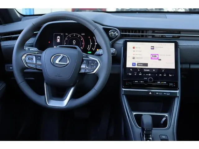 Lexus LBX