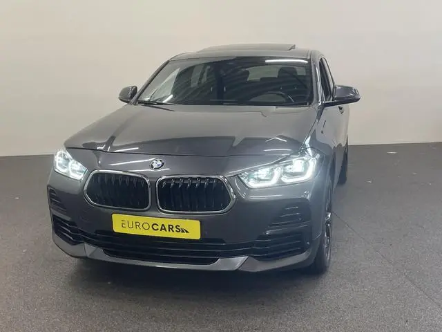 BMW X2 xDrive25e High Executive Sportline Panoramadak Groot Navi carplay/android Sportstoelen stoelv...