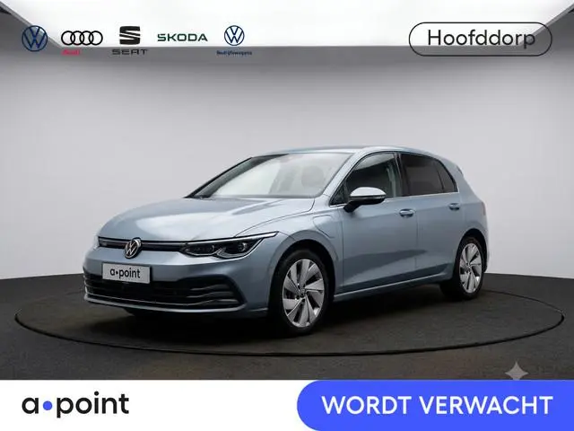 Volkswagen Golf 1.5 eHybrid Style Edition 204 pk Automaat (DSG) | Navigatie via App | Parkeersensore...