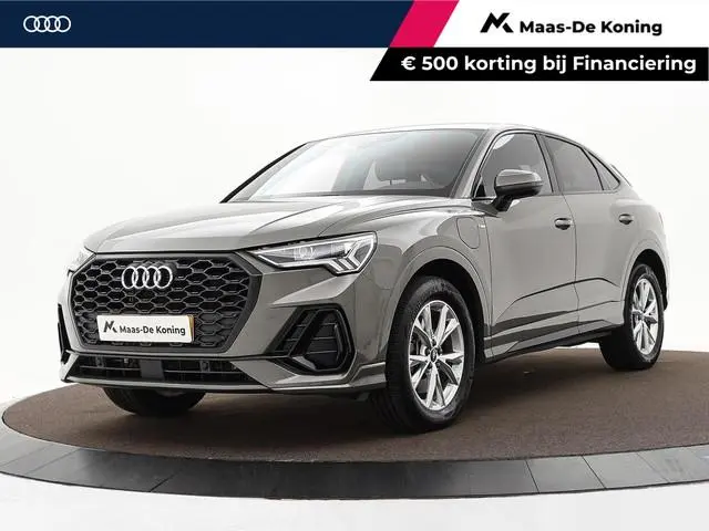 Audi Q3 Sportback 45 TFSIe 245pk S Edition · Trekhaak · Camera · Apple/Android Car Play · Elek. Acht...