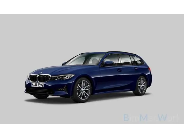 BMW 3-serie Touring 318i Executive Edition | Panoramadak | Sport Line | 18 Inch |