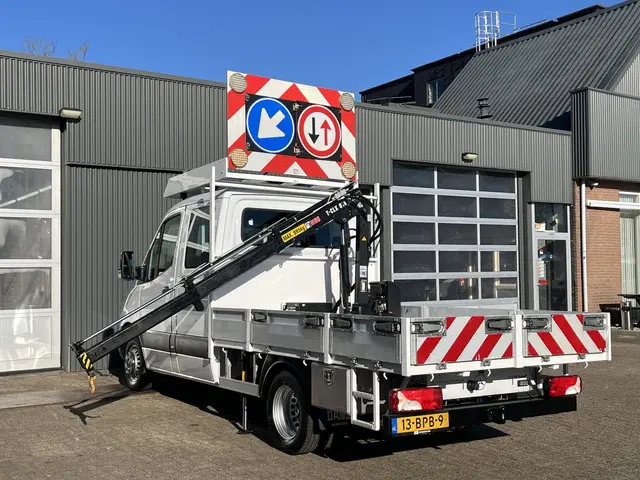 Mercedes-Benz Sprinter 514 CDI 366 Hiab Laadkraan 018T Trekhaak 3500kg trekgewicht Airco 6-Persoons...