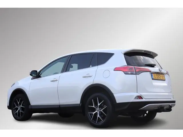 Toyota RAV4 2.5 Hybrid Style, Trekhaak, Stoelverwarming, BSM, NAVI!