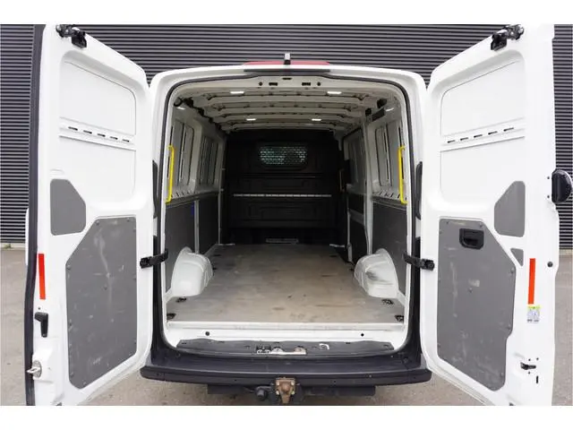 Volkswagen Crafter 35 177PK Automaat 4X4 L3H2/L2H1 4Motion  Trekhaak Camera Navigatie Stoelverwarmin...