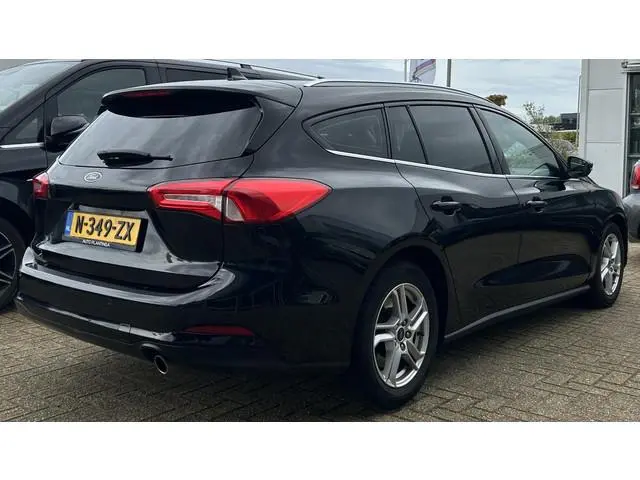 Ford Focus Wagon 1.0 EcoBoost Titanium Business 125PK | AUTOMAAT | Parkeersensoren voor en achter |...
