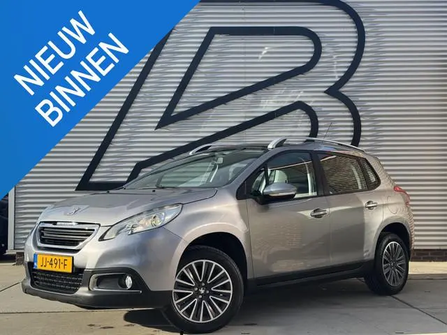 Peugeot 2008 1.2 PureTech Blue Lion Navi|Pano|Airco|Cruise|D-Riem VV in 2025|Trekhaak|PDC|Automaat|E...