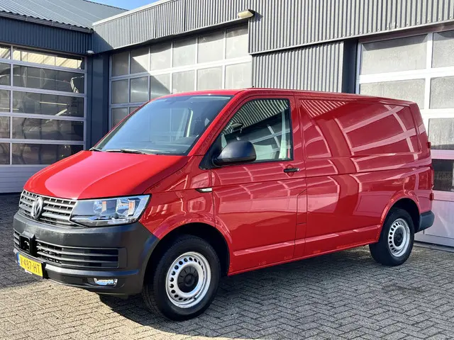 Volkswagen Transporter 2.0 TDI L1H1 150PK Automaat Airco Cruise controle Trekhaak 2500kg trekgewicht...