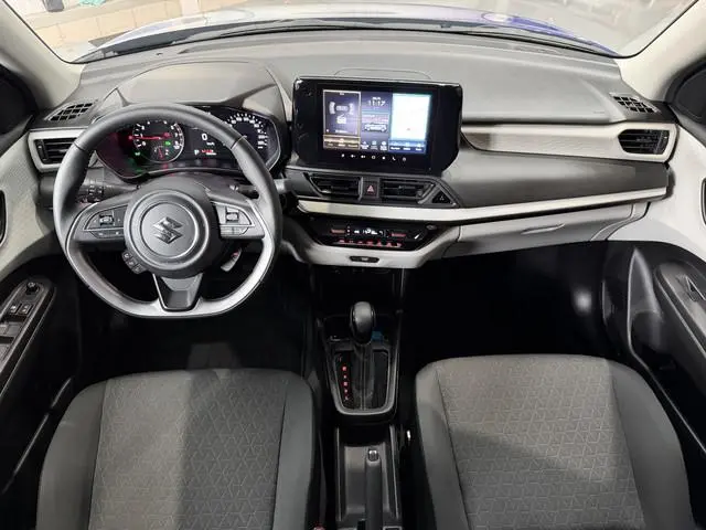 Suzuki Swift 1.2 Smart Hybrid AUT Navi | ACC | Stoelverwarming | Dodehoek | 16 " | Carplay |