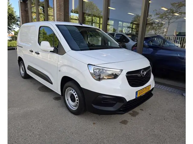 Opel Combo Edition Airco Cruisecontrol Naviagtiesysteem