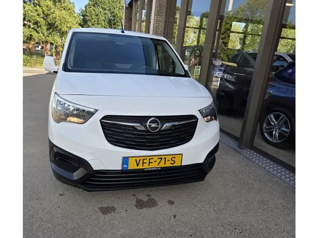Opel Combo Edition Airco Cruisecontrol Naviagtiesysteem