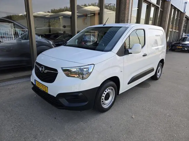 Opel Combo Edition Airco Cruisecontrol Naviagtiesysteem
