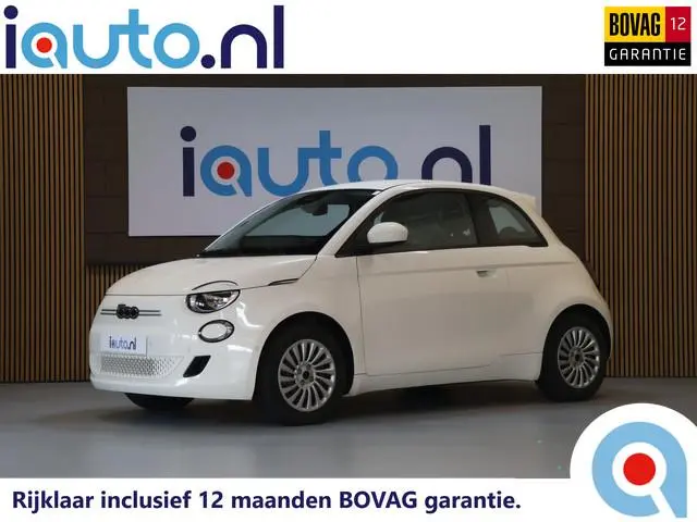 Fiat 500 Urban 42 kWh Keyless/Stoelverw/CarPlay/Camera/15"