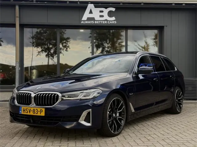 BMW 5-serie Touring 530e xDrive High Executive Luxury Line Pano