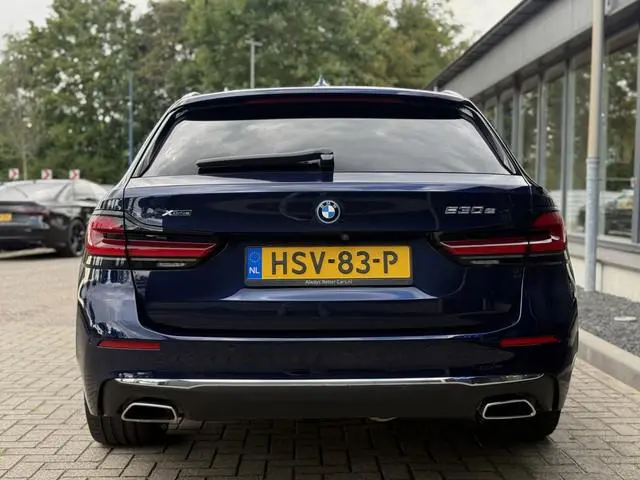 BMW 5-serie Touring 530e xDrive High Executive Luxury Line Pano