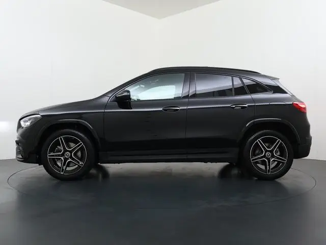 Mercedes-Benz GLA 250 e Business Solution AMG | Night Pakket | Trekhaak | Panoramadak | MULTIBEAM LE...