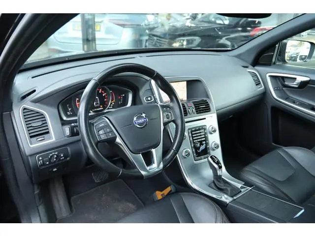 VOLVO XC60 2.0 T5 FWD POLAR+ AUT. | PANO | LEDER | XENON | MEMORY | CAMERA