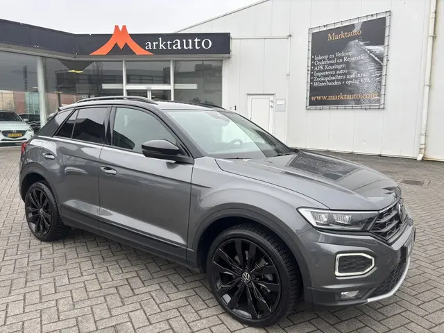Volkswagen T-Roc  Sport R-Line Black Style Carplay Cruise Stoelverwarming
