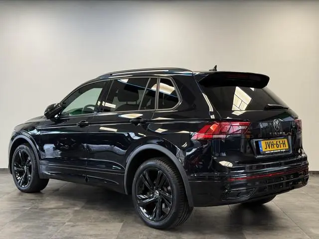 Volkswagen Tiguan 1.4 TSI eHybrid R-Line Business+ Panoramadak PDC NAVI ACC IQ Light 24 Maanden gara...
