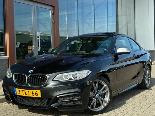 BMW 2-serie Coupé M235i High Executive | Schuifdak | Harman / Kardon | Cruise | Memory | Leder | DAB...