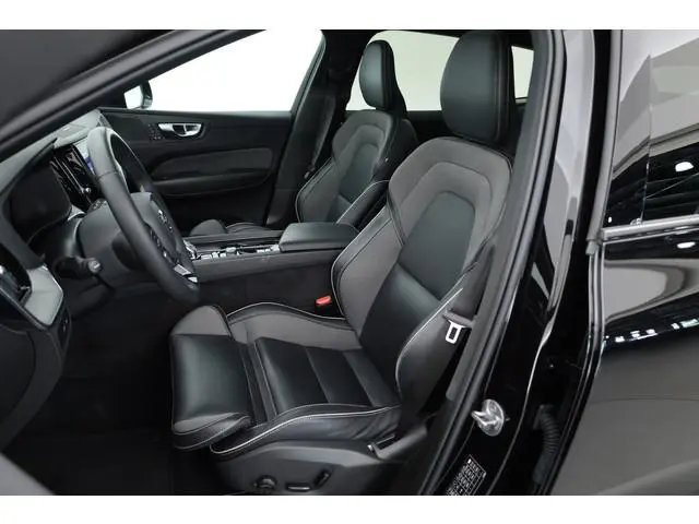 Volvo XC60 T6 Plug-in hybrid Plus Black Edition | Pano | 360cam | H&K Audio | Memory | Elek. Trekhaa...