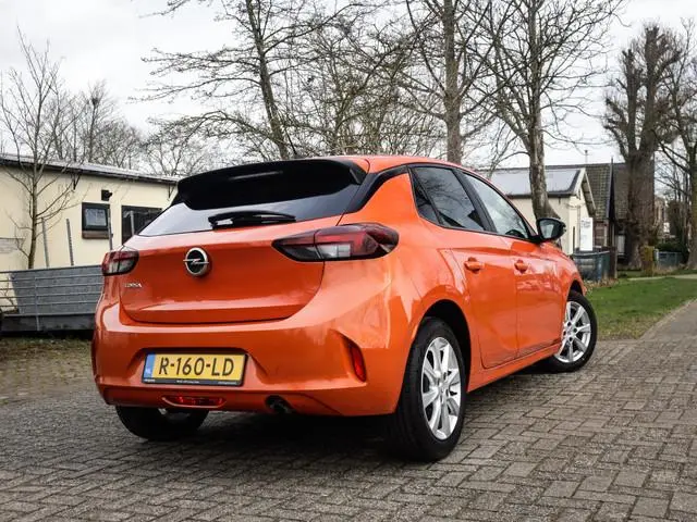 Opel Corsa 1.2 Edition 2e-Eig. Dealer-Onderh. BOVAG-Garantie. NL-Auto.