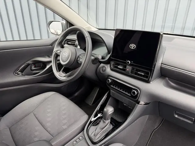 Toyota Yaris 1.5 Hybrid 115 First Edition | Nieuwste type | BSM | PDC V+A | Rijklaar!!