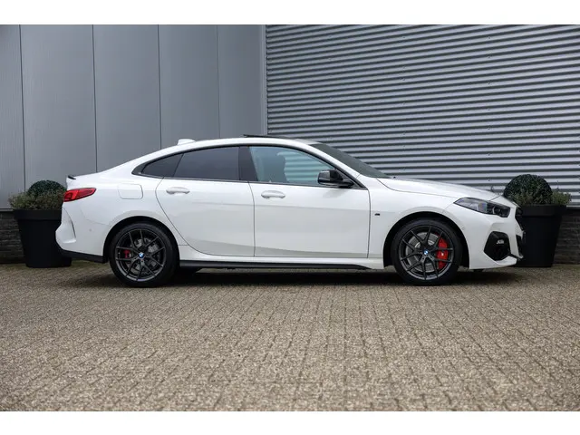 BMW 2-serie Gran Coupé 218i M-Sport Pro NAP|Pano|ACC|Cam|Keyless