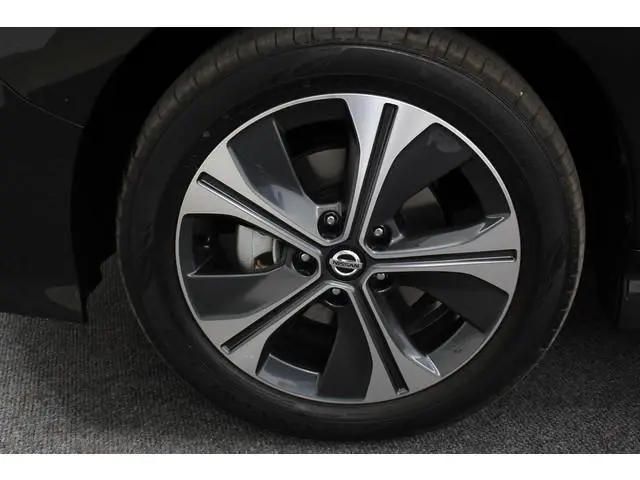 Nissan LEAF N-Connecta 40 kWh Navigatie Bluetooth Cruise Control Lichtmetalen Velgen Camera
