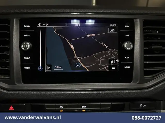 Volkswagen Crafter 2.0 TDI 141pk L3H3 L2H2 Euro6 Airco | Navigatie | Apple Carplay | Chauffeursstoel...