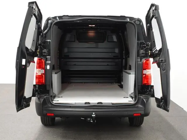 Opel Vivaro 2.0 BlueHDi 145PK L3 Automaat Navigatie Parkeersensoren Trekhaak Bluetooth