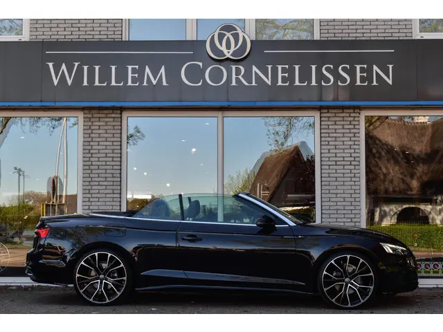 Audi A5 Cabriolet 40 TFSI Launch edition Sport Virtual Dash Airscarf