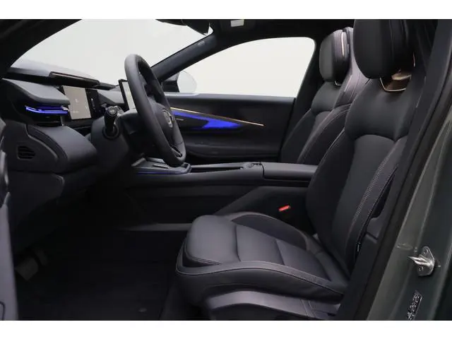 Lynk & Co 08