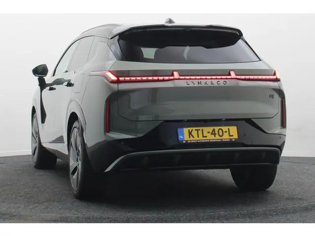 Lynk & Co 08