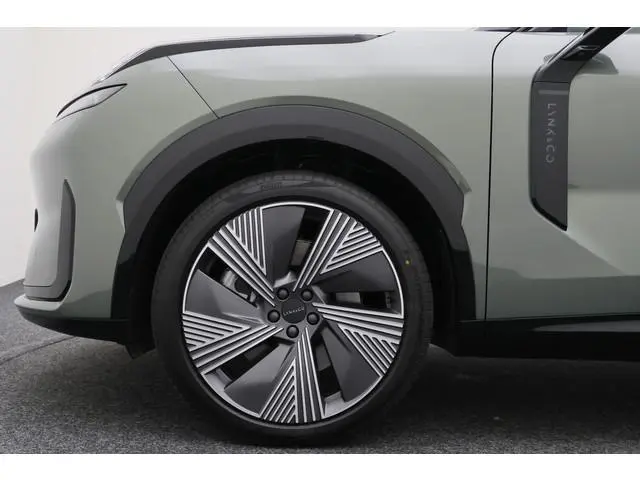 Lynk & Co 08