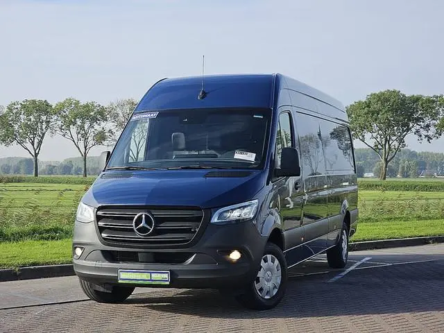 MERCEDES-BENZ SPRINTER 317 L3H2 Maxi Mbux LED Navi Trekhaak Euro6 170Pk 3-Zits/Leer!