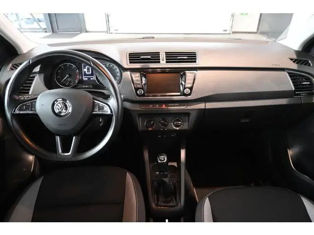 ŠKODA Fabia Combi 1.0 TSI Ambition Business Airco Navigatie Cruise Control Rijklaarprijs Inruil Moge...