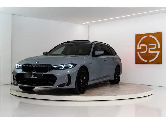 BMW 3-serie Touring 330e xDrive M Sport Pro Edition 292PK | Brooklyn | Pano | Sfeer | Harman/Kardon...