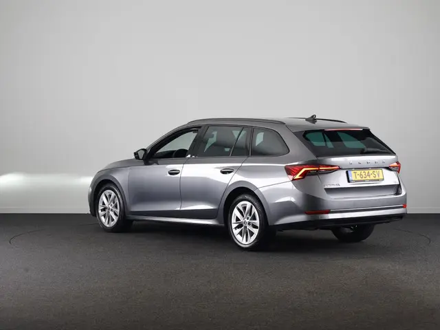 Skoda Octavia Combi 1.5 e-TSI Business Edition